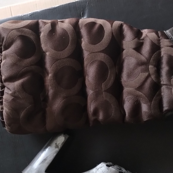 Coach boots brown coach C  with coach button - Picture 14 of 16